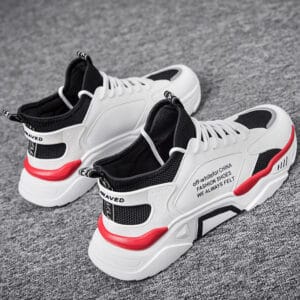 Sports shoes