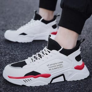 Sports shoes