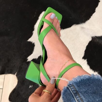 Thick Heel Toe Covering Women's Buckle Sandals - Image 7